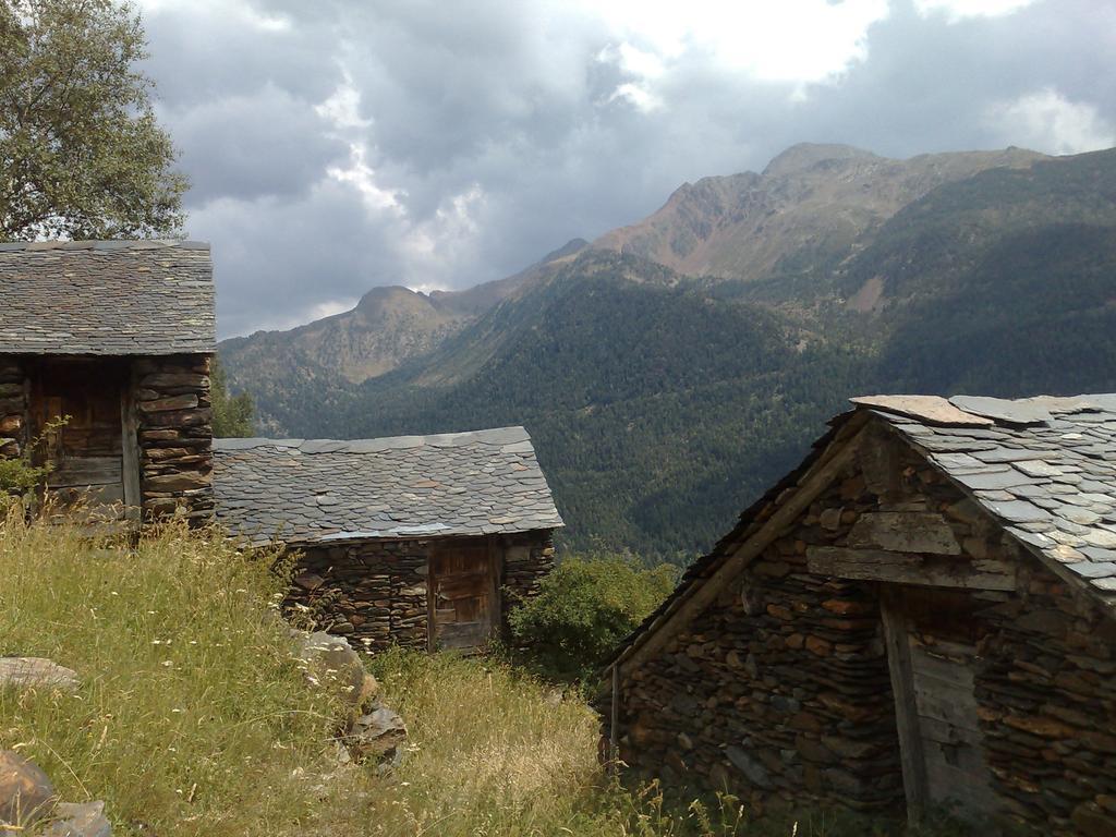 Apartaments Vall Ferrera Areu Buitenkant foto