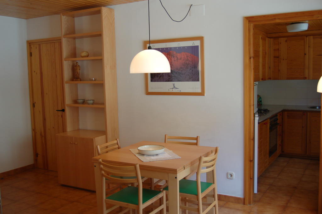 Apartaments Vall Ferrera Areu Kamer foto
